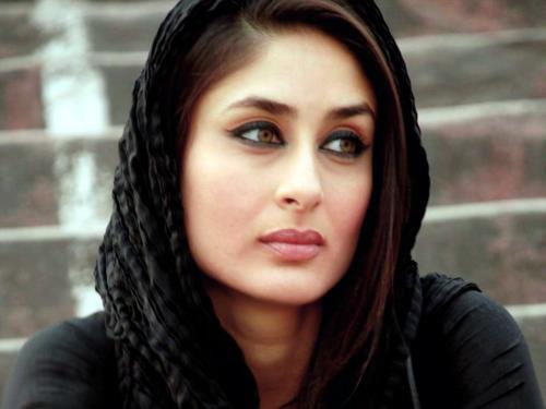 384296_259443280824287_1623293062_n - 0 Kareena Kapoor
