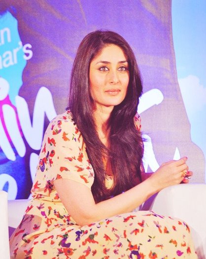 601285_252506328184649_1044012959_n - 0 Kareena Kapoor