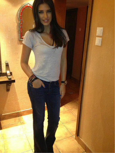319801_374808655874724_182961278392797_1232147_1792540488_n - Antonia