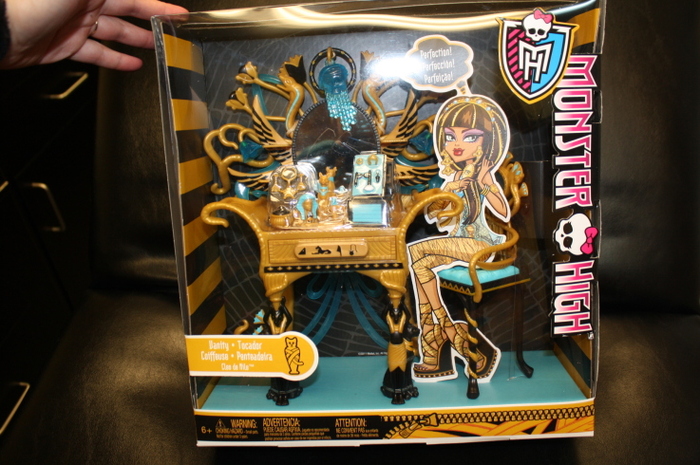 mh cleo vanity in cutie - Monster High Cleo de Nile Vanity