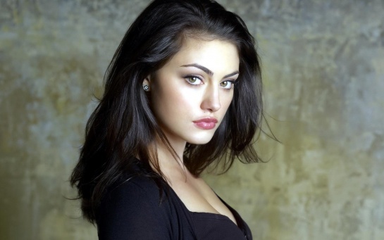 phoebe_tonkin_hot-t2