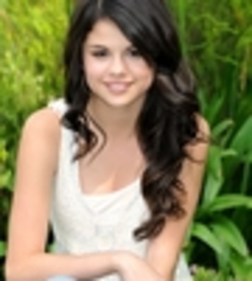 thumb_selena_gomez_0002 - selena gomez xx