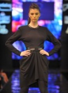 po[ppp]][ - Andreea Raicu