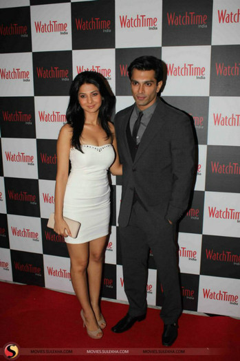 425108_338470836228088_950399242_n