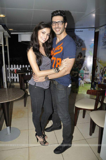 575663_308389019249967_1861319446_n