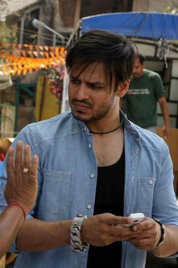 530951_390463307645221_1891773362_n