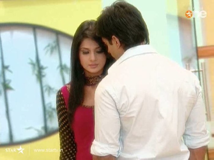 156319_143996602319125_3814979_n - jennifer winget10