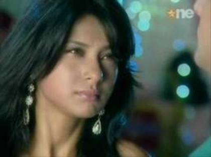 imagesCAZU02MP - jennifer winget10