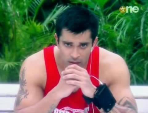 426911_314113071975539_193862134000634_787919_2081523134_n - 0-Karan singh grover