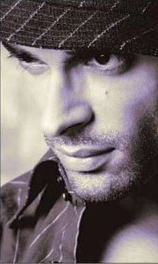 karan-singh-grover-11_8ea23c96027d12
