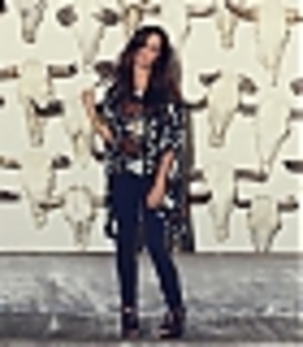 thumb_011 - Ashley Tisdale