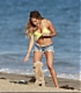 thumb_019 - Ashley Tisdale