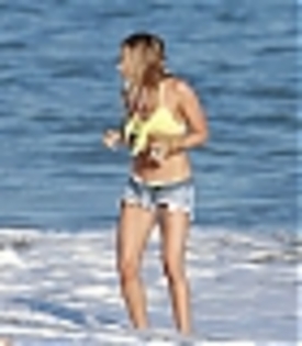 thumb_022 - Ashley Tisdale