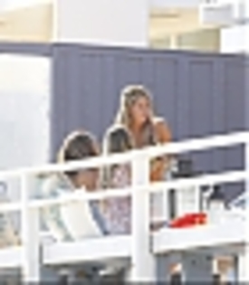 thumb_029 - Ashley Tisdale