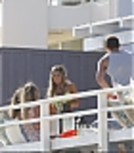 thumb_031 - Ashley Tisdale