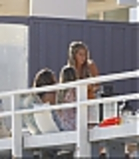 thumb_040 - Ashley Tisdale