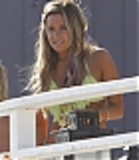 thumb_043 - Ashley Tisdale