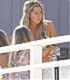 thumb_044 - Ashley Tisdale