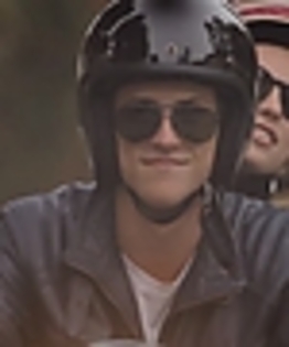thumb_Shane_Harper_-_Rocketship_28Official_Music_Video29_mp40086