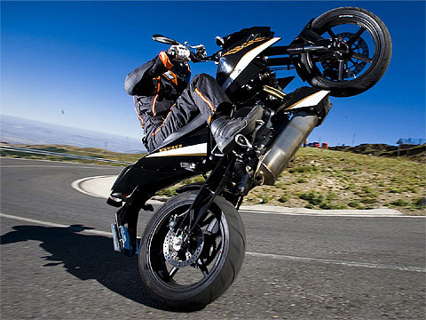 Gambar-motor-KTM-690-Duke_2011