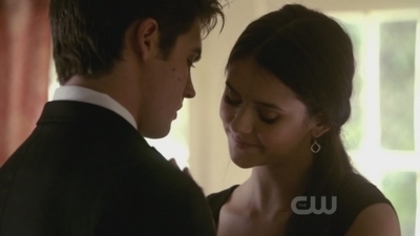 *Chelss and Damon*Chelss: iar acum e timpul sa plecam...Trebuia sa ajungem la timp - 008-La resedinta Harris