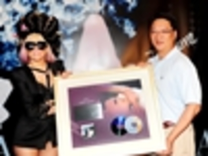 be0bb42b-1629-414a-b829-012542e6e7e1 - Lady gaga