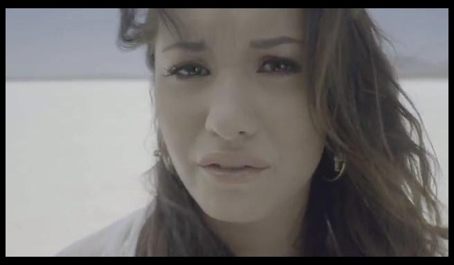 Si toate astea numai din vina unei fete.