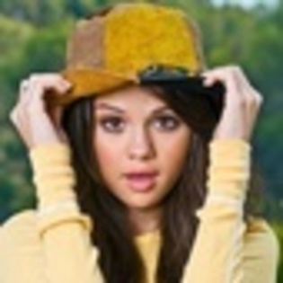 selena-gomez-245699l-thumbnail_gallery