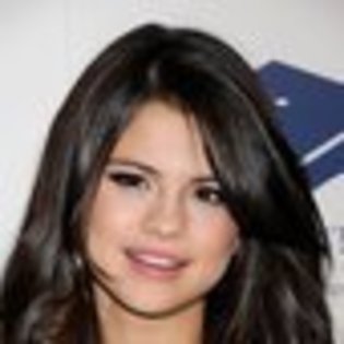 selena-gomez-530336l-thumbnail_gallery - Selena Gomez