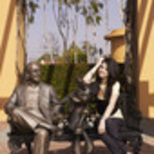 selena-gomez-619164l-thumbnail_gallery - Selena Gomez