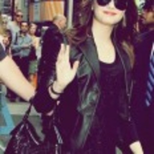 Demi_Lovato_1227561215_4 - Demi Lovato