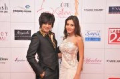 541582_251497208287044_1765199159_a