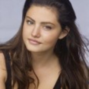 Phoebe-Tonkin-1265627822