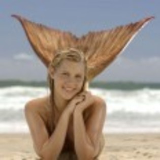 Claire_Holt_1242204342_1