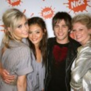 Claire_Holt_1280045029_4