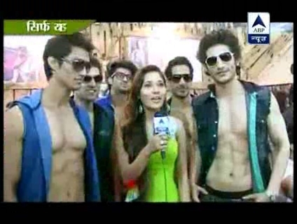 00_01_04 - Sara Khan in between some handsome hunks attends a fashion store launch - YouTube