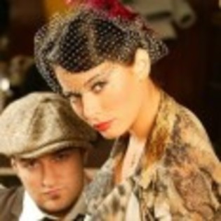 Laura_Cosoi_1242849179_2
