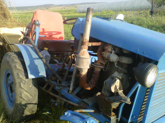 IMG-20120712-00122 - tractor homemade