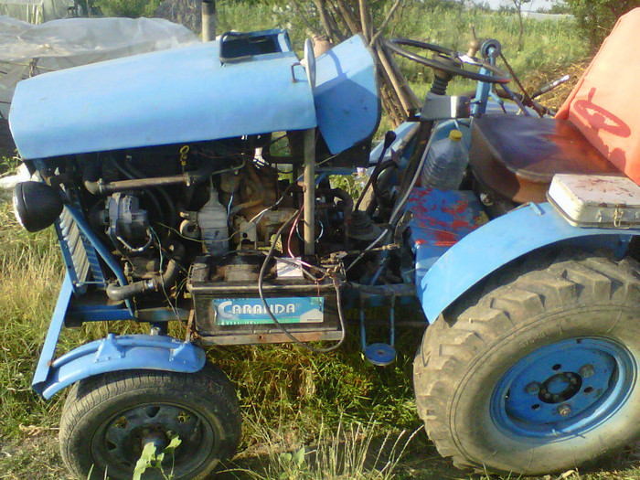 IMG-20120712-00124 - tractor homemade