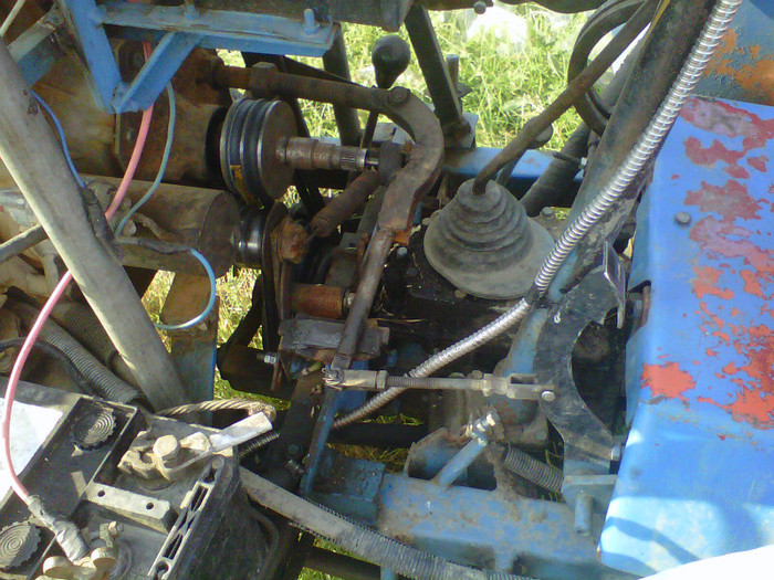 IMG-20120712-00126 - tractor homemade