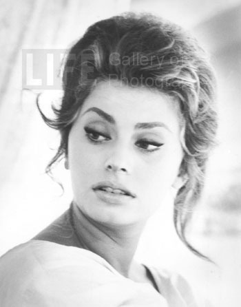 sophia_loren_closeup - Sophia Loren