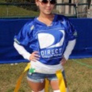 Adrienne_Bailon_1265262581_1 - Adrenne Bailon