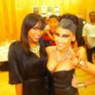 Adrienne_Bailon_1265262745_2