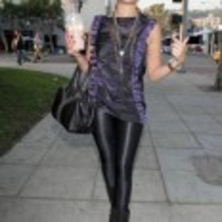 Adrienne_Bailon_1265262909_2