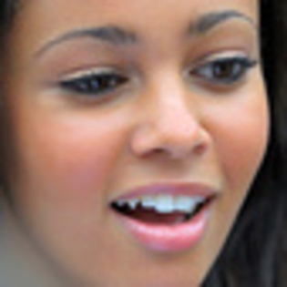 vanessa-morgan-874326l-thumbnail_gallery