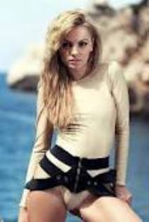[p[]][]][] - Alexandra Stan