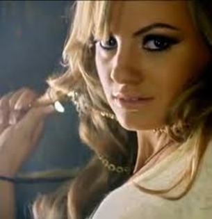 [p][] - Alexandra Stan