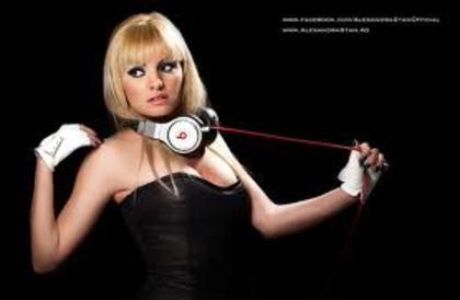 [p][][]] - Alexandra Stan