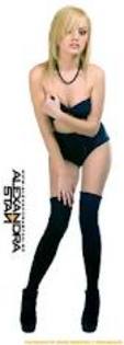 iop[p[[[p - Alexandra Stan