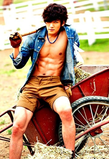 tumblr_lxgg8lnLc61r79e0zo1_500